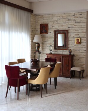 Reception - Layiotis Hotel Apartments (Larnaca)