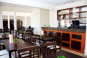 Dining - New York Plaza Hotel Apartments (Paphos)