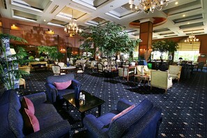 Lobby-Lounge