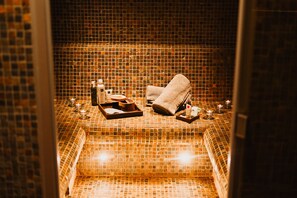 Steam room, Turkish bath/hammam