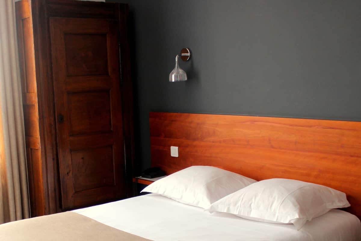 Standard Double Room Courtyard side | In-room safe, desk, free cribs/infant beds, rollaway beds