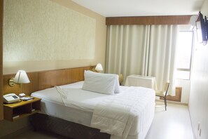 저자극성 침구, 미니바, 무료 WiFi, 침대 시트