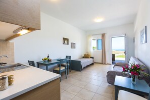 Apartment, 1 Bedroom | Premium bedding, in-room safe, individually decorated - Yiannis Apartments (Rethymno)