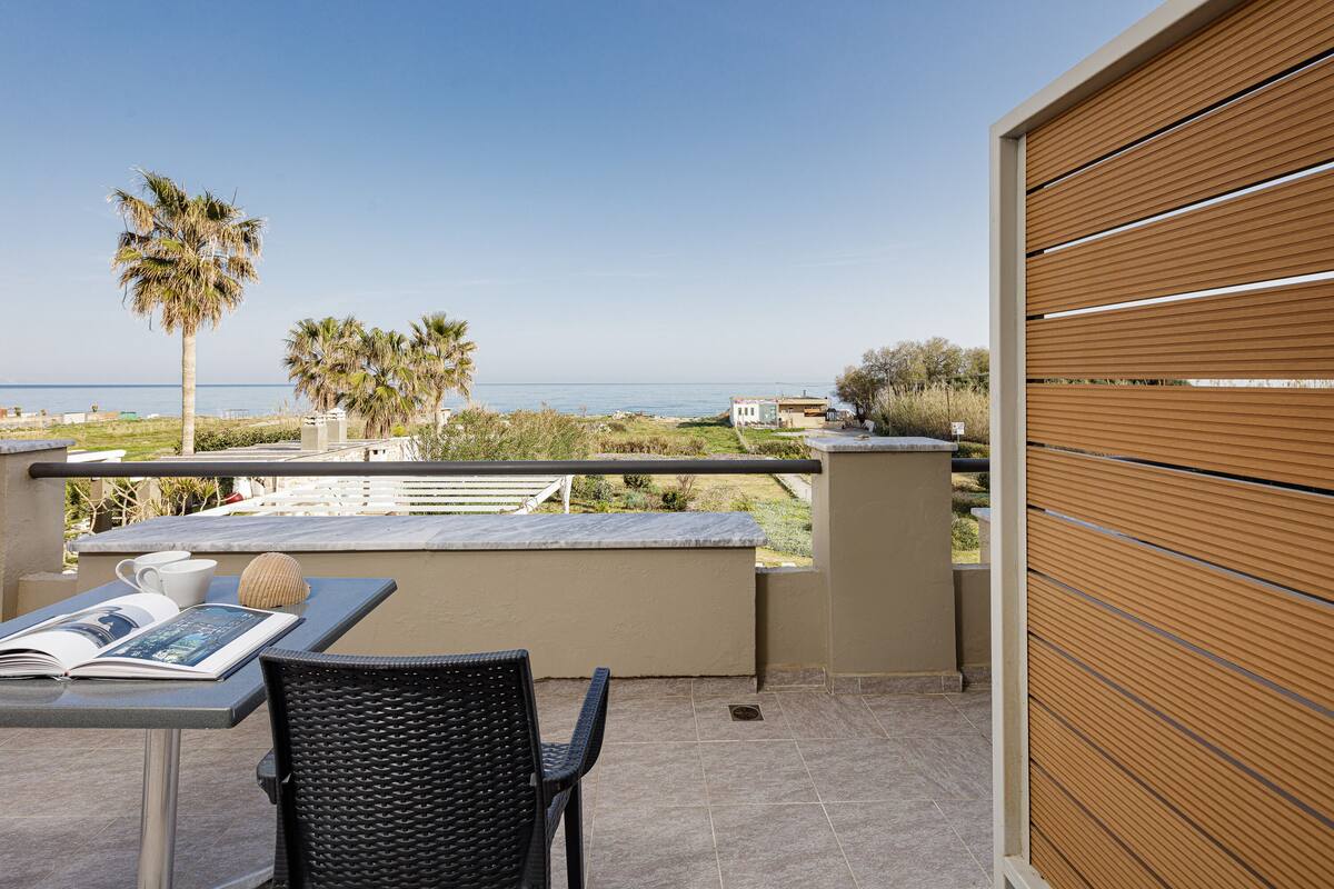 Studio, Sea View | Premium bedding, in-room safe, individually decorated