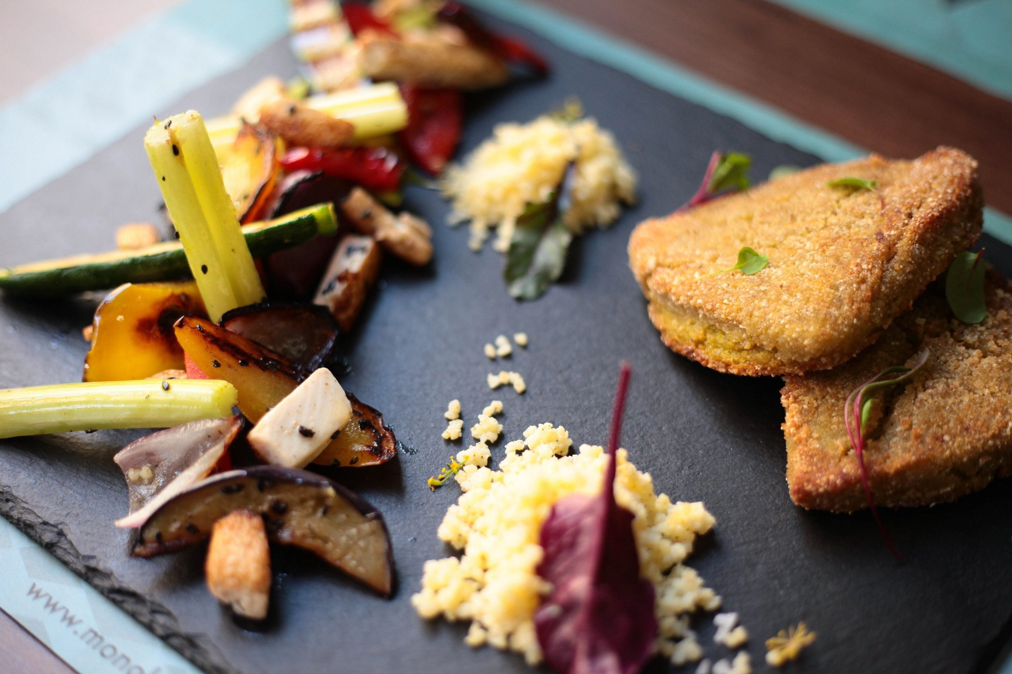 breakfast and dinner served, international cuisine