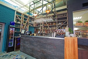 Bar (en la propiedad)