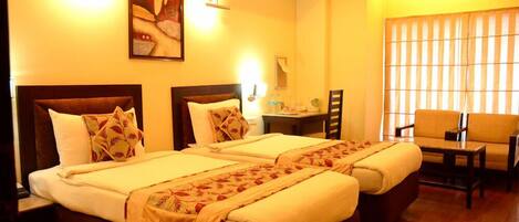 Deluxe Double or Twin Room | Premium bedding, minibar, desk, soundproofing