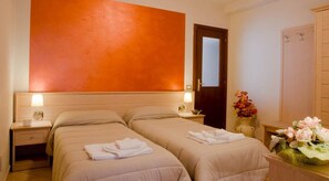 ห้องดับเบิล, วิวสวน | โต๊ะทำงาน, เปล/เตียงเด็กอ่อน (ฟรี), Wi-Fi ฟรี