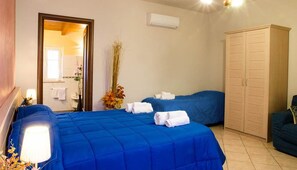 Desk, free cots/infant beds, free WiFi - Bed and Breakfast Charme (Sora)
