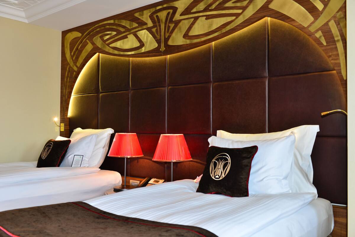 deluxe twin room | premium bedding, down duvets, minibar, in-room safe