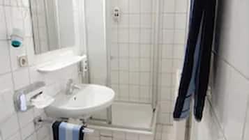 Standard Double Room, 1 Bedroom, Non Smoking | Bathroom | Shower, hair dryer, towels, soap
