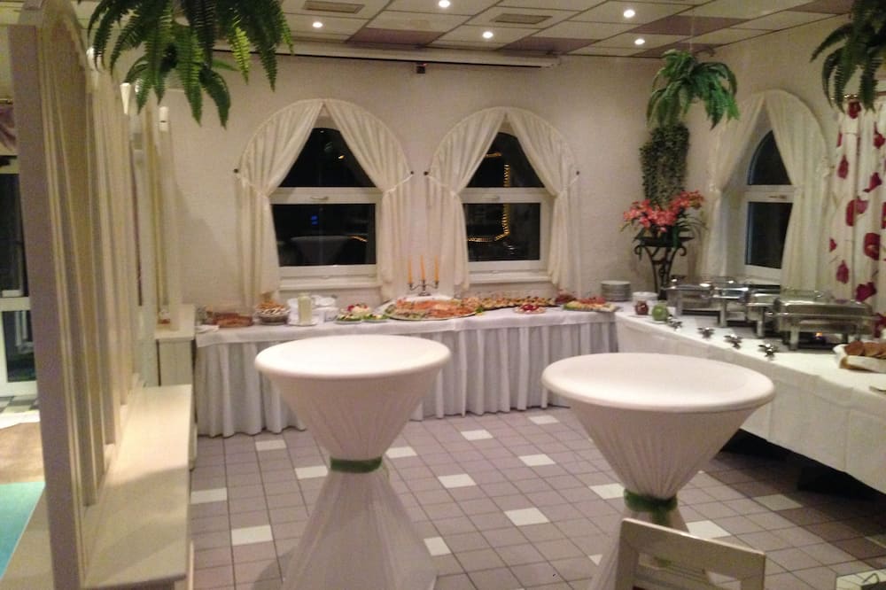 Hotel & Restaurant Park Cafe ISA