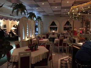 Breakfast and dinner served, Regional cuisine