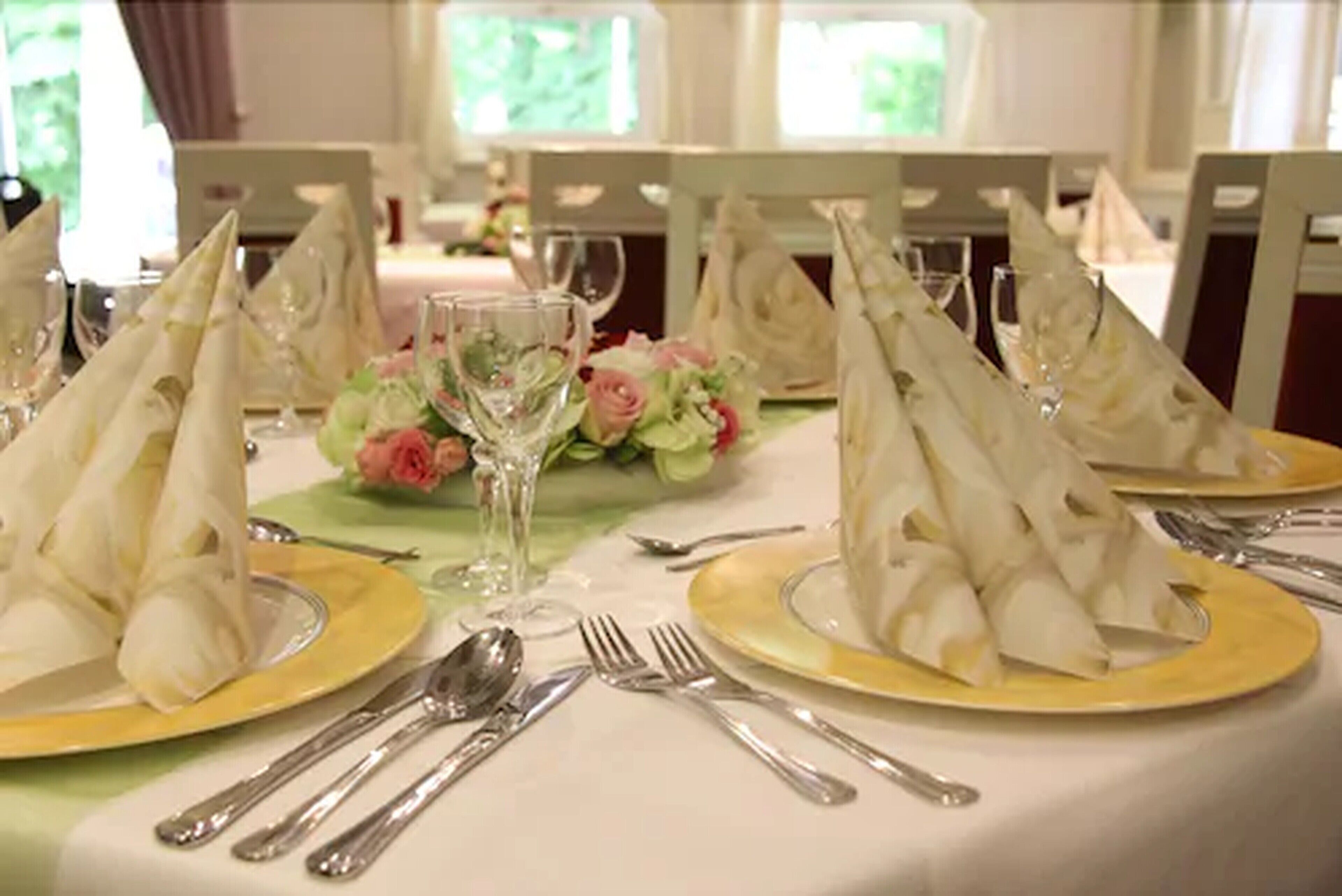 breakfast and dinner served, regional cuisine