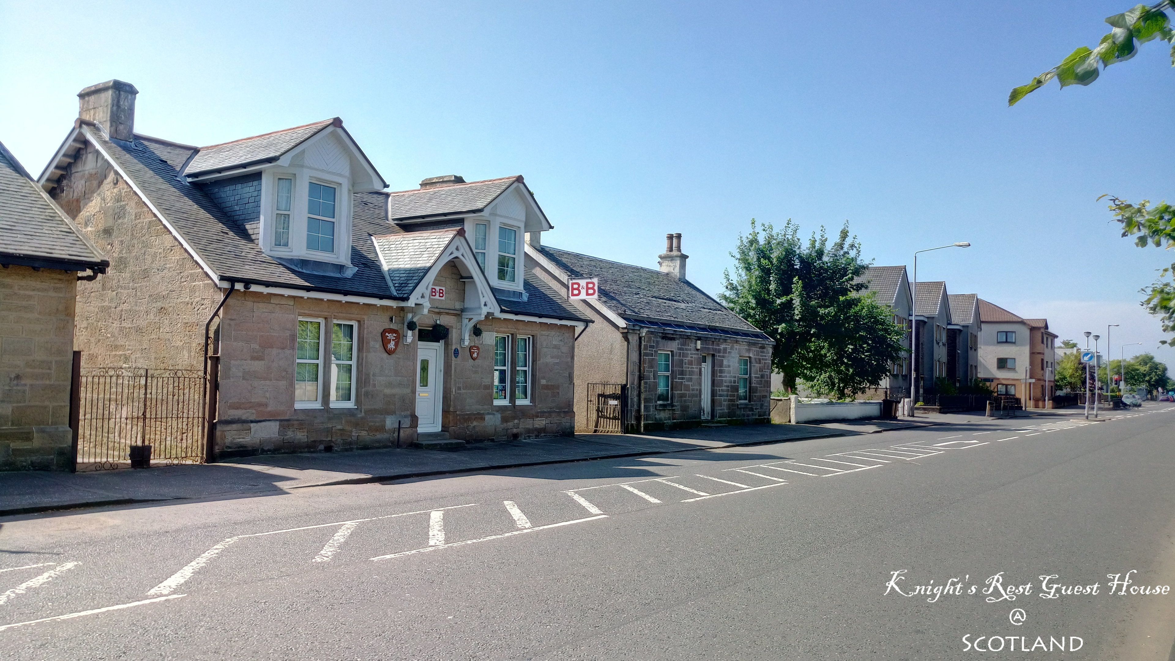 Mặt tiền nơi lưu trú