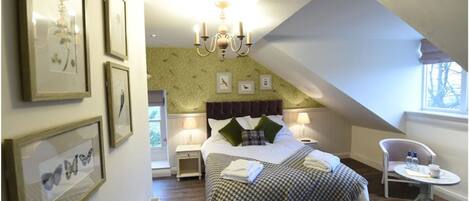 Chambre Double, salle de bains attenante