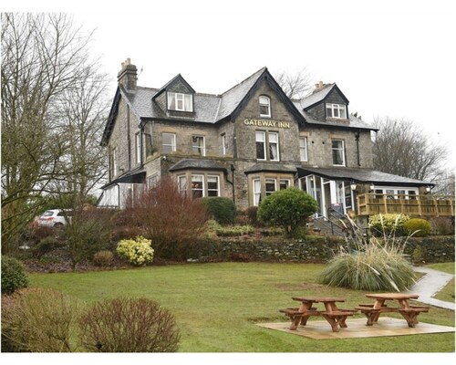 The Gateway Inn