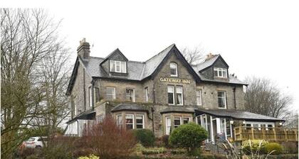 The Gateway Inn