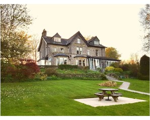 Exterior - The Gateway Inn (Kendal)