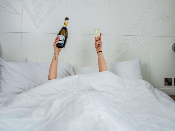 Premium bedding, desk, iron/ironing board, free WiFi - Ibis Styles Glasgow Centre George Square (Glasgow)