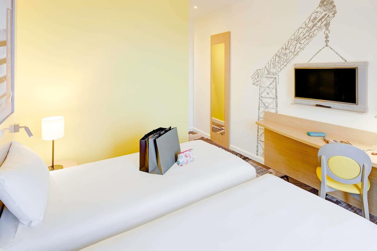 Habitación, 2 camas individuales (The Duet) | Ropa de cama de alta calidad y escritorio