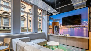 Unclassified image, 3 of 48, button - Ibis Styles Glasgow Centre George Square (Glasgow)