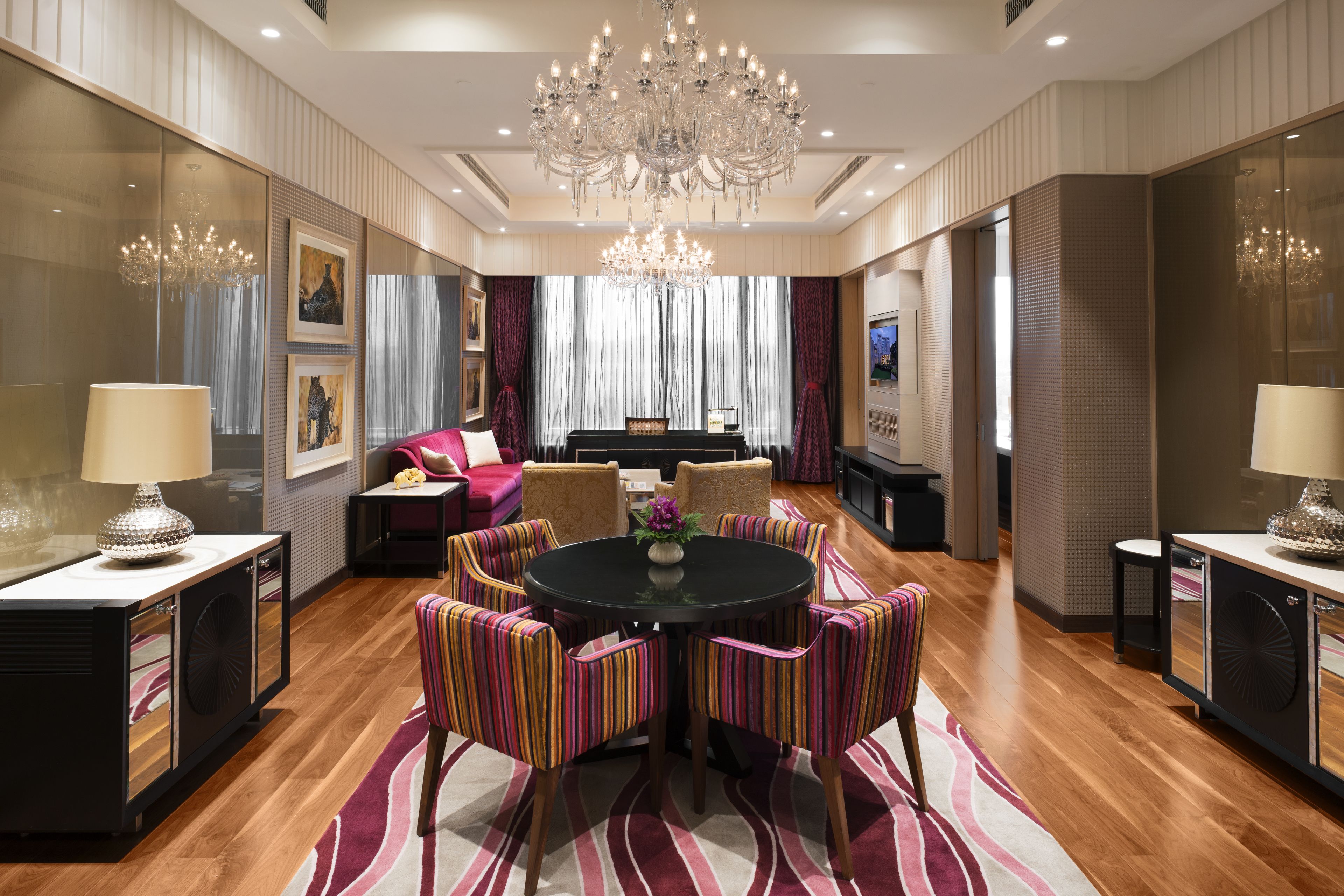 grand luxury suite with breakfast, two way airport transfers, evening cocktail hours & high-tea | living room | led tv, dvd player, ipod dock, mp3 dock