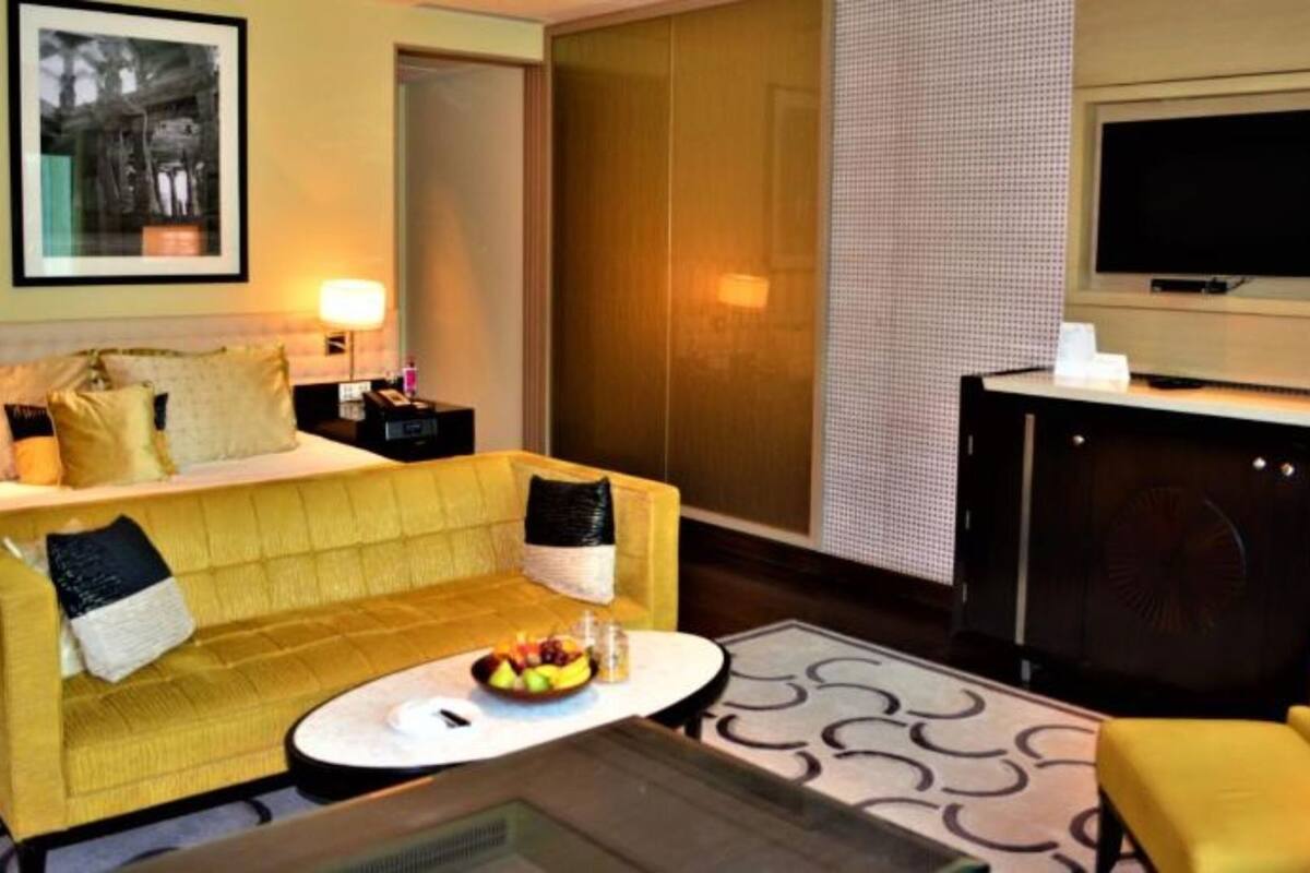 Living area | LED TV, DVD player, iPod dock, MP3 dock