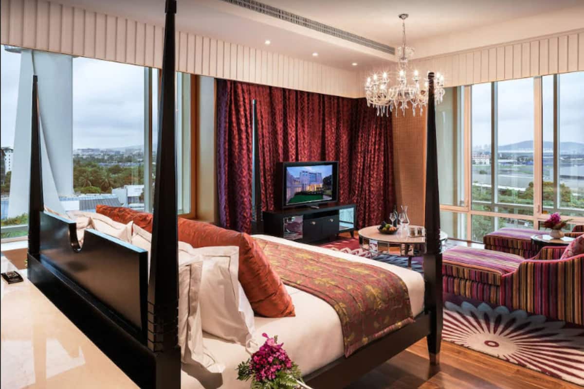 grand luxury suite with breakfast, two way airport transfers, evening cocktail hours & high-tea | view from room