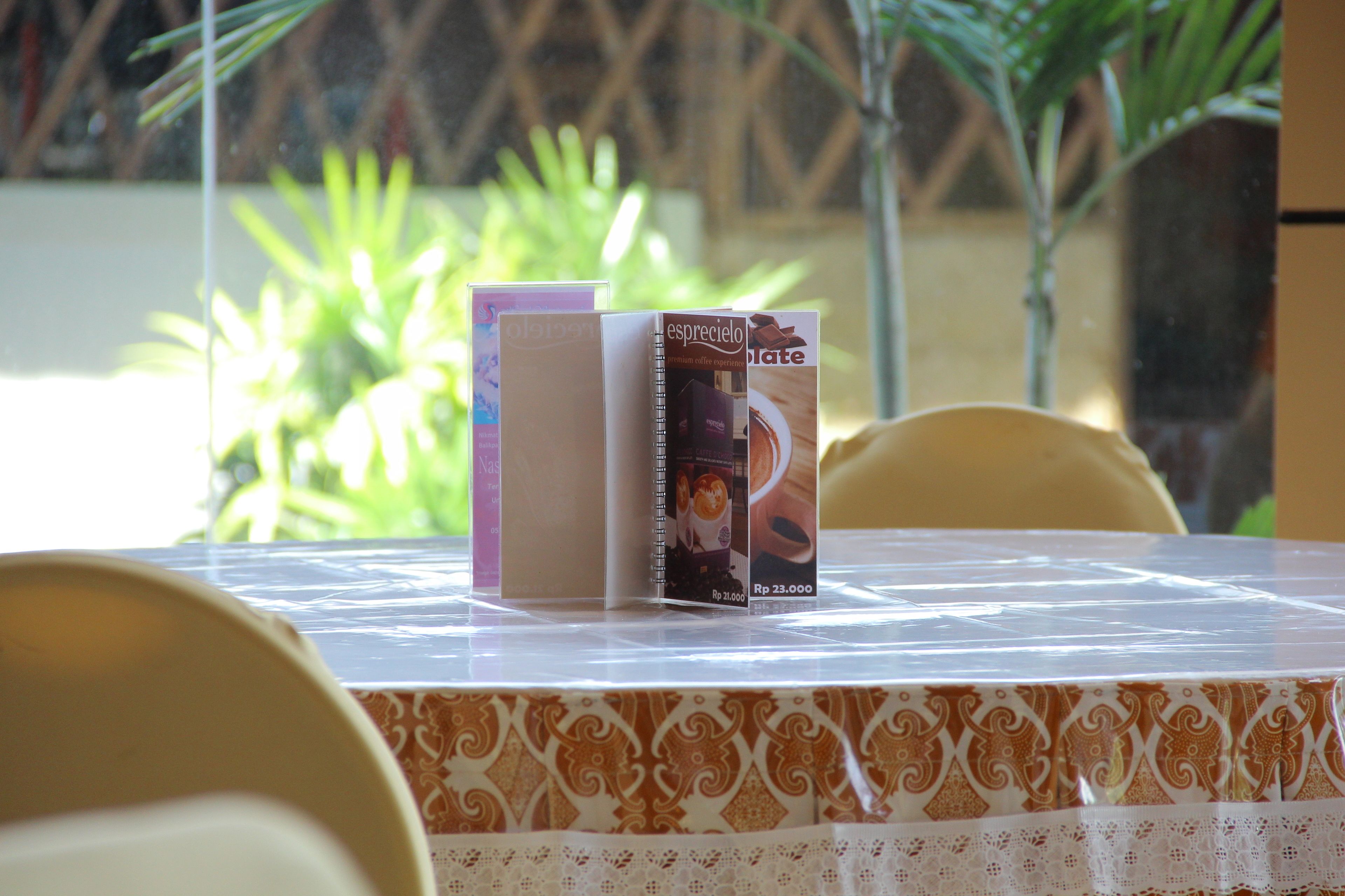 breakfast, lunch, dinner served; indonesian cuisine