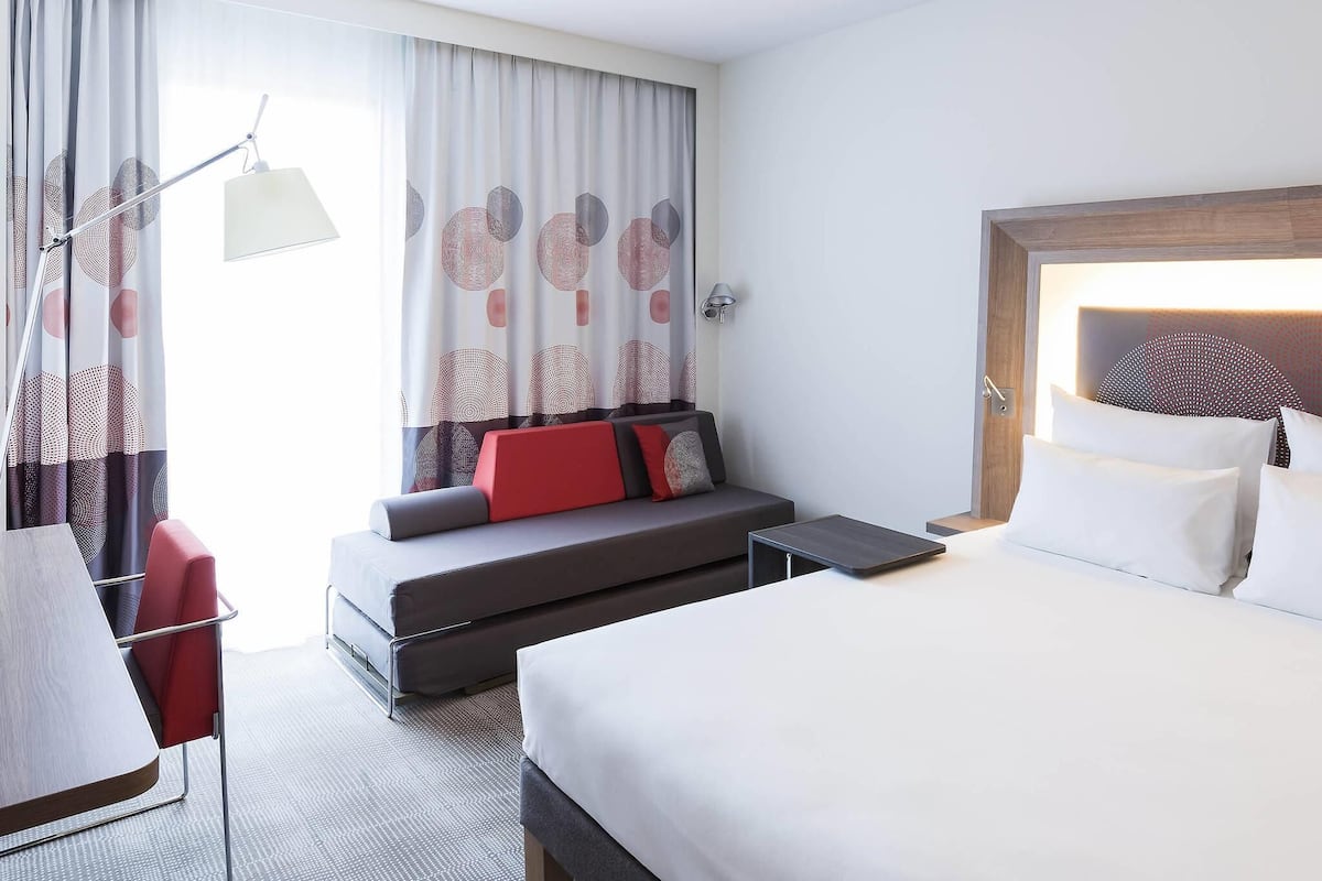 Standard Room, 1 Double Bed with Sofa bed | In-room safe, desk, laptop workspace, soundproofing