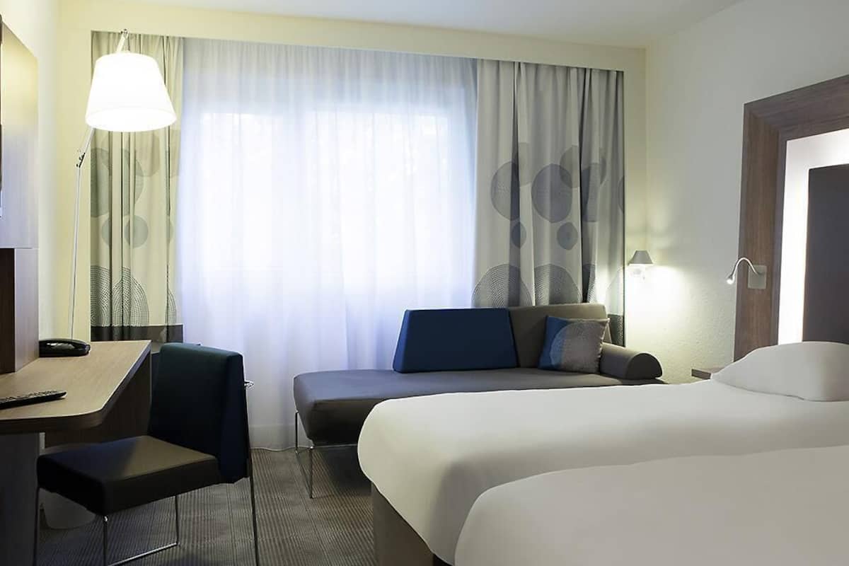 Standard Room, 2 Twin Beds | In-room safe, desk, laptop workspace, soundproofing