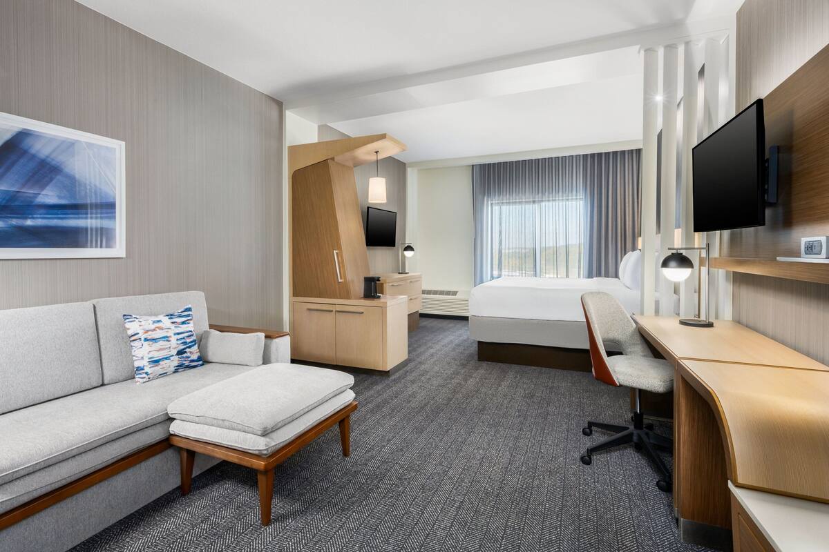 Schreibtisch, laptopgeeigneter Arbeitsplatz, VerdunkelungsvorhƤnge