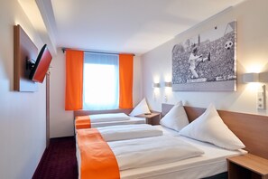 Schreibtisch, schallisolierte Zimmer, Babybetten, kostenloses WLAN