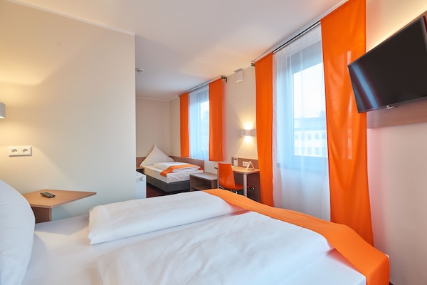 Desk, soundproofing, cribs/infant beds, free WiFi