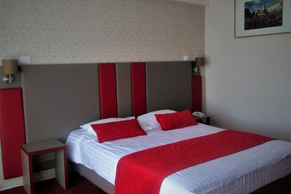 Minibar, in-room safe, desk, soundproofing