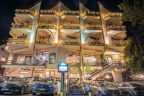 Front of property - Hotel Marea Neagra (Sinaia)