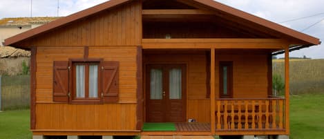 Bungalow, Garden View | Exterior