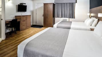 1 bedroom, minibar, desk, blackout drapes