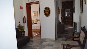 Living area - Hotel Casona Guadalajara (Guadalajara)