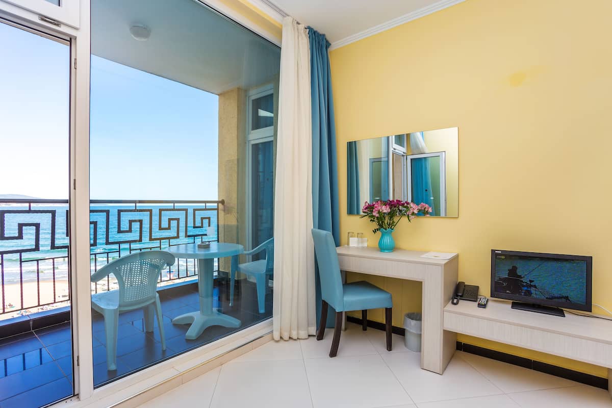 Suite, 1 Schlafzimmer, Balkon | Wohnzimmer