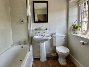 Chambre Standard avec lits jumeaux, salle de bains attenante | Salle de bain