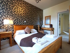 Habitación económica doble, baño privado (Restricted view)