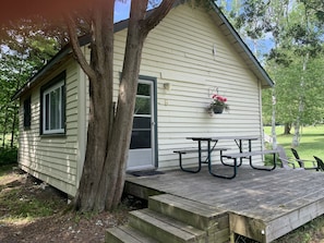Exterior - Colonial Bay Motel and Cottages (Lake of Bays)