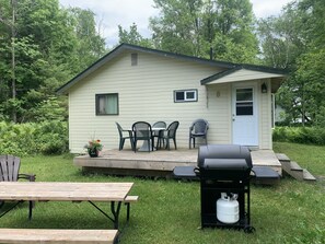 Exterior - Colonial Bay Motel and Cottages (Lake of Bays)