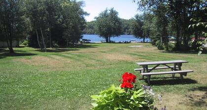 Colonial Bay Motel and Cottages