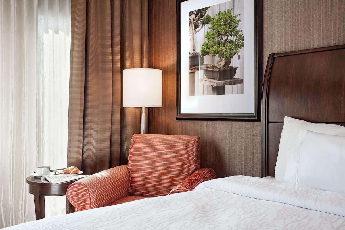 1 bedroom, premium bedding, in-room safe, desk