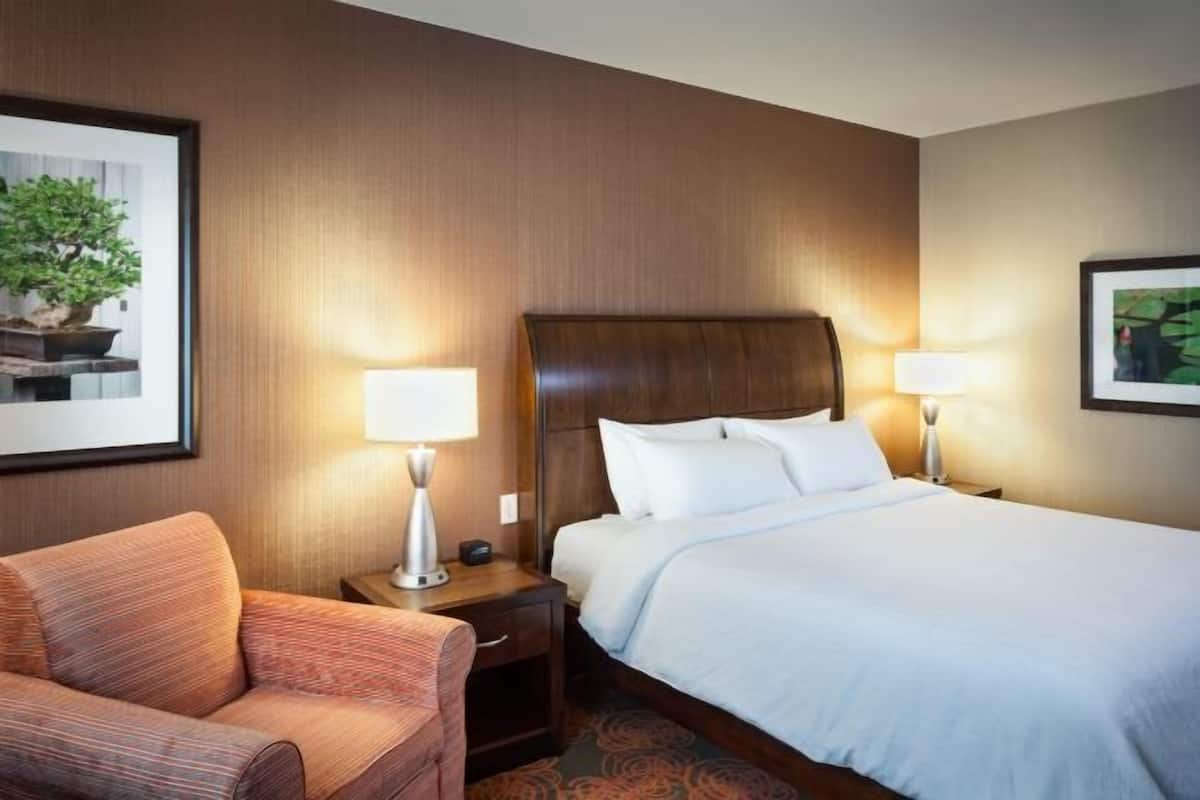 1 bedroom, premium bedding, in-room safe, desk