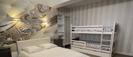Comfort Quadruple Room, Private Bathroom, City View (Isolella) | 1 bedroom