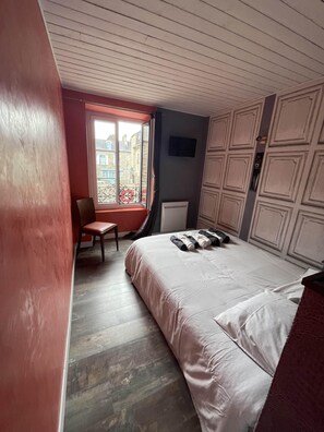 Comfort négyágyas szoba, privát fürdőszoba (Agosta)